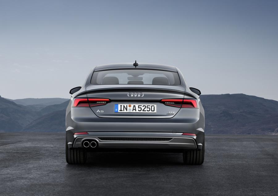  Audi A5 Sportback 2.0 TDI Quattro S-Line 2016 года  (WW) (фото 6 из 35)